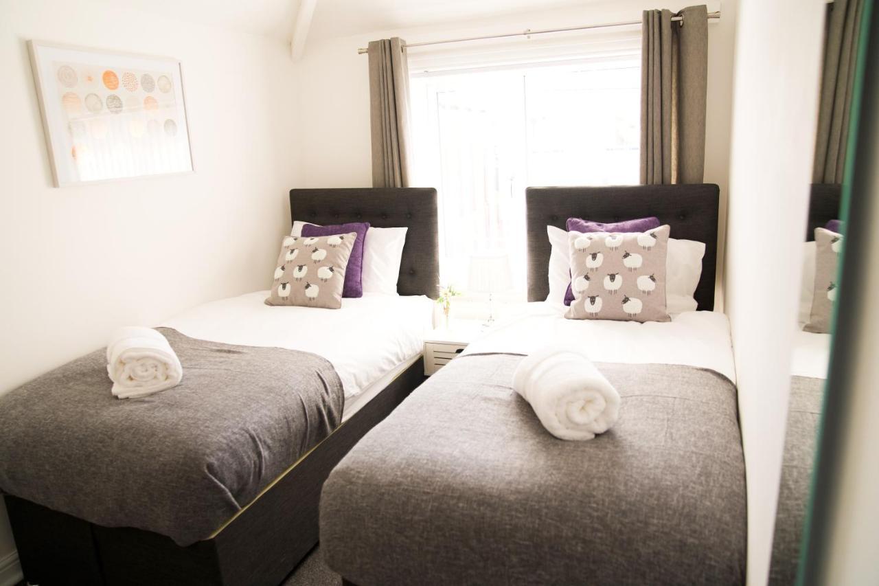 Апартаменты 3Br-St Johns Hse-Free Parking-Workers-Kitchen-Wifi-Dog Friendly Донкастер Экстерьер фото